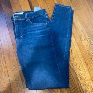 Levi’s 720 High-rise Super Skinny jeans